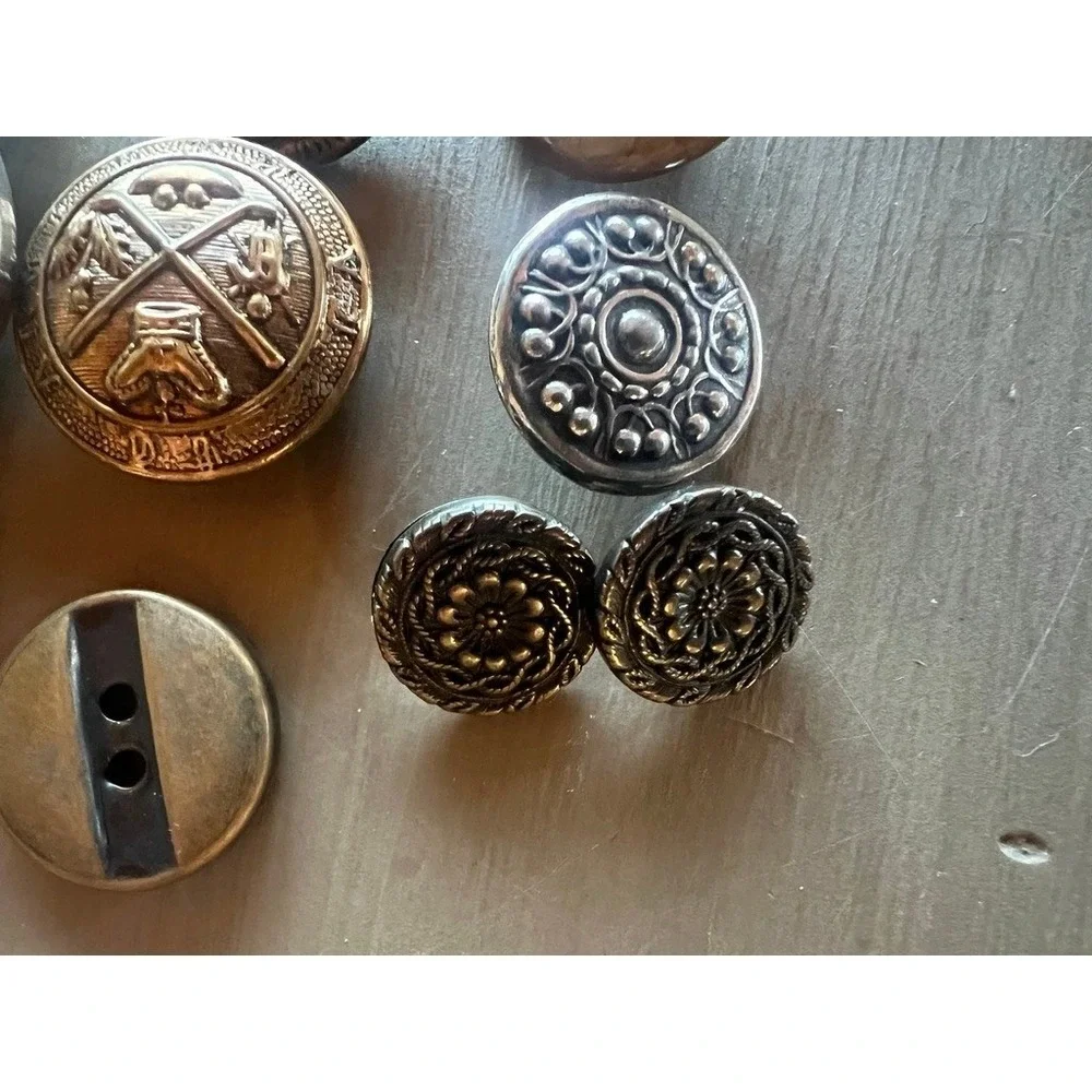 Vintage Button Lot 10pc Gold Silver Mixed Metal Art Deco Floral MCM AntiqueCrest
